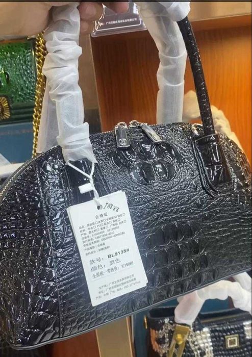 Сумка из натуральной кожи