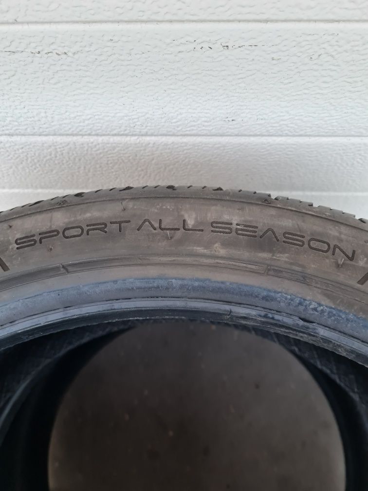 Всесезонни гуми 2 броя DUNLOP SportAllseason 225 40 R18 дот 2722