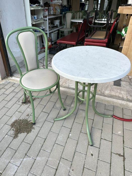 Маси и столове от заведение