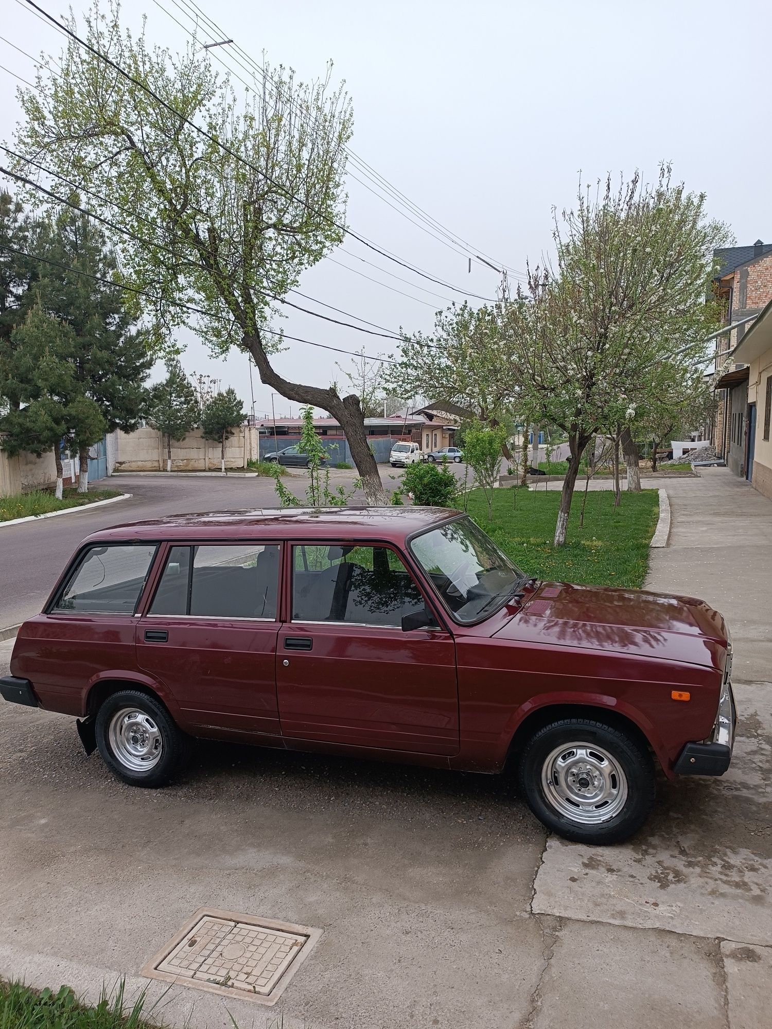 Lada 2104 srochna