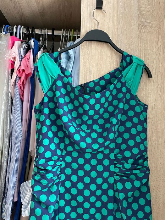 Vând rochie Mizar model conic