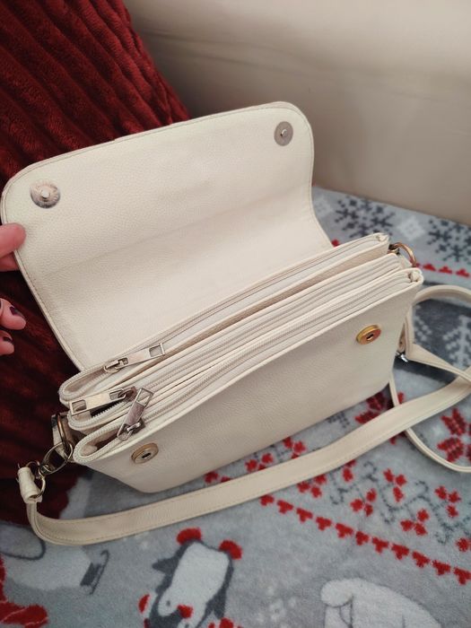 Geanta Guess, nu Karl, Zara