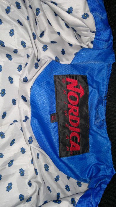 vand geaca albastra nr 48