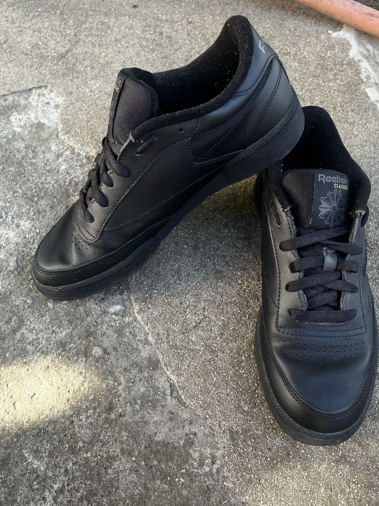 Обувки reebok 43
