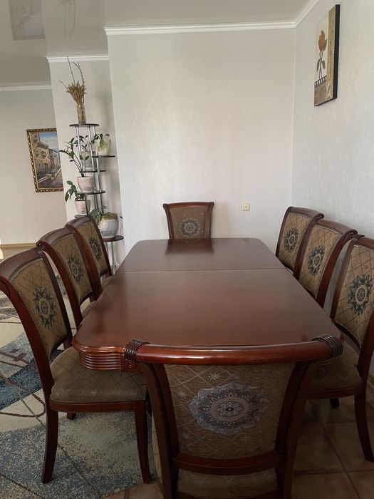 Продам стол и стулья из чистого дерева
