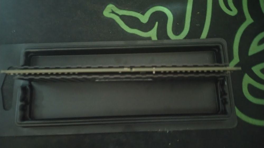 Vand RAM Vengeance LPX ddr4 de 8gb in stare foarte buna