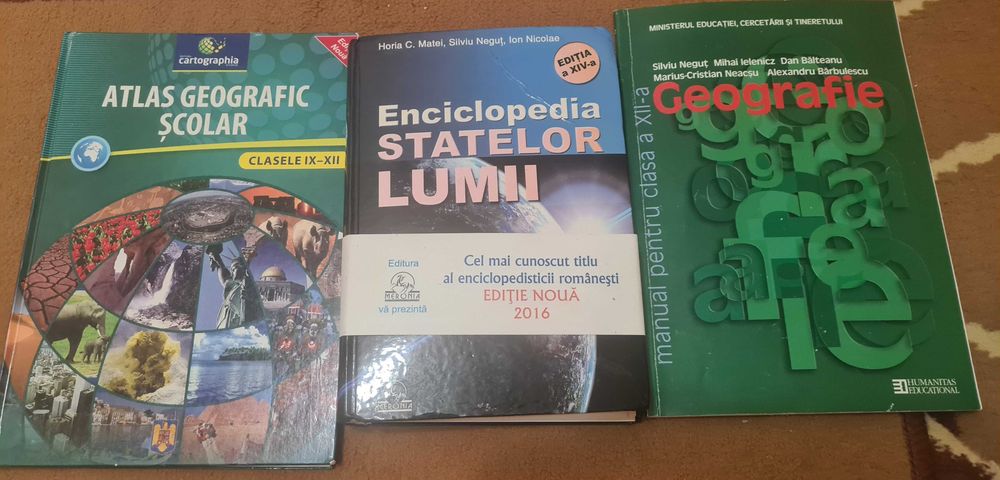 Manuale scolare diferite clase