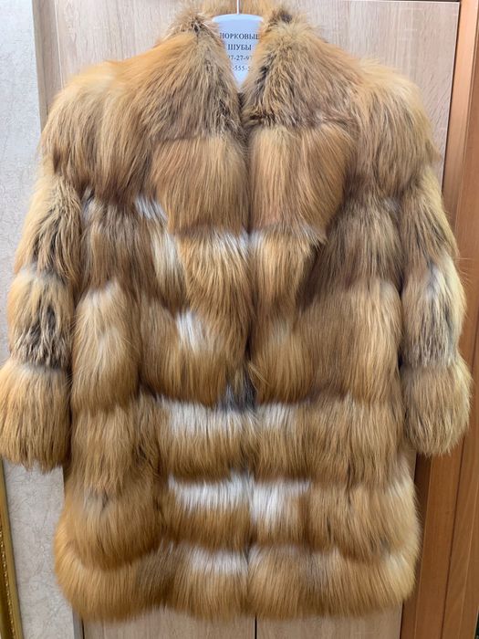 Шуба лиса,отличное состояние