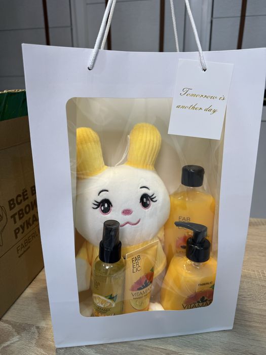 Подарочные боксы корзины