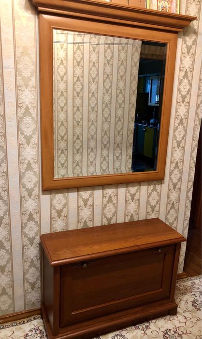 Обувница с зеркалом