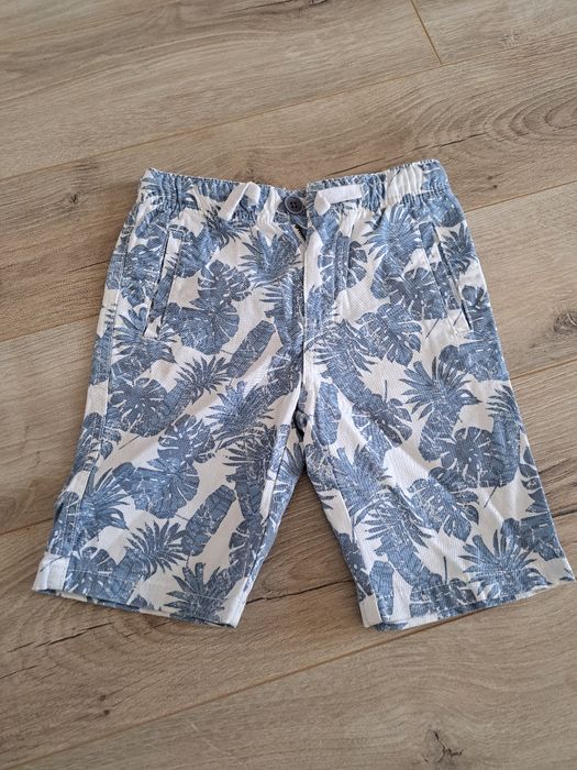 3 perechi de pantaloni scurti. Primark, H&M