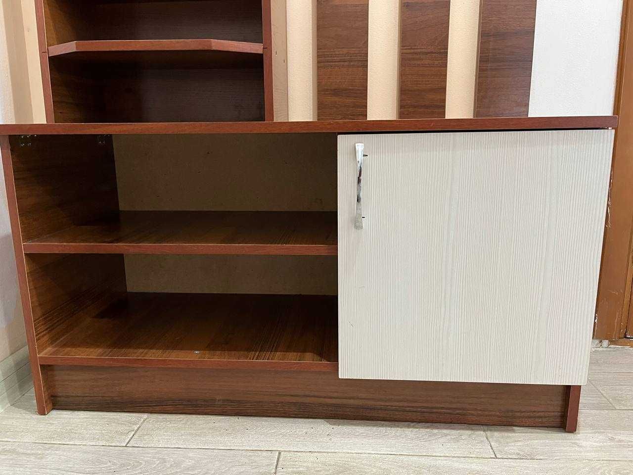 Продам шкаф в коридор!