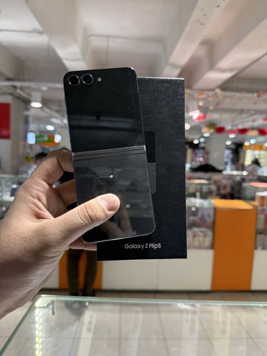 Samsung Z flip 5 256gb