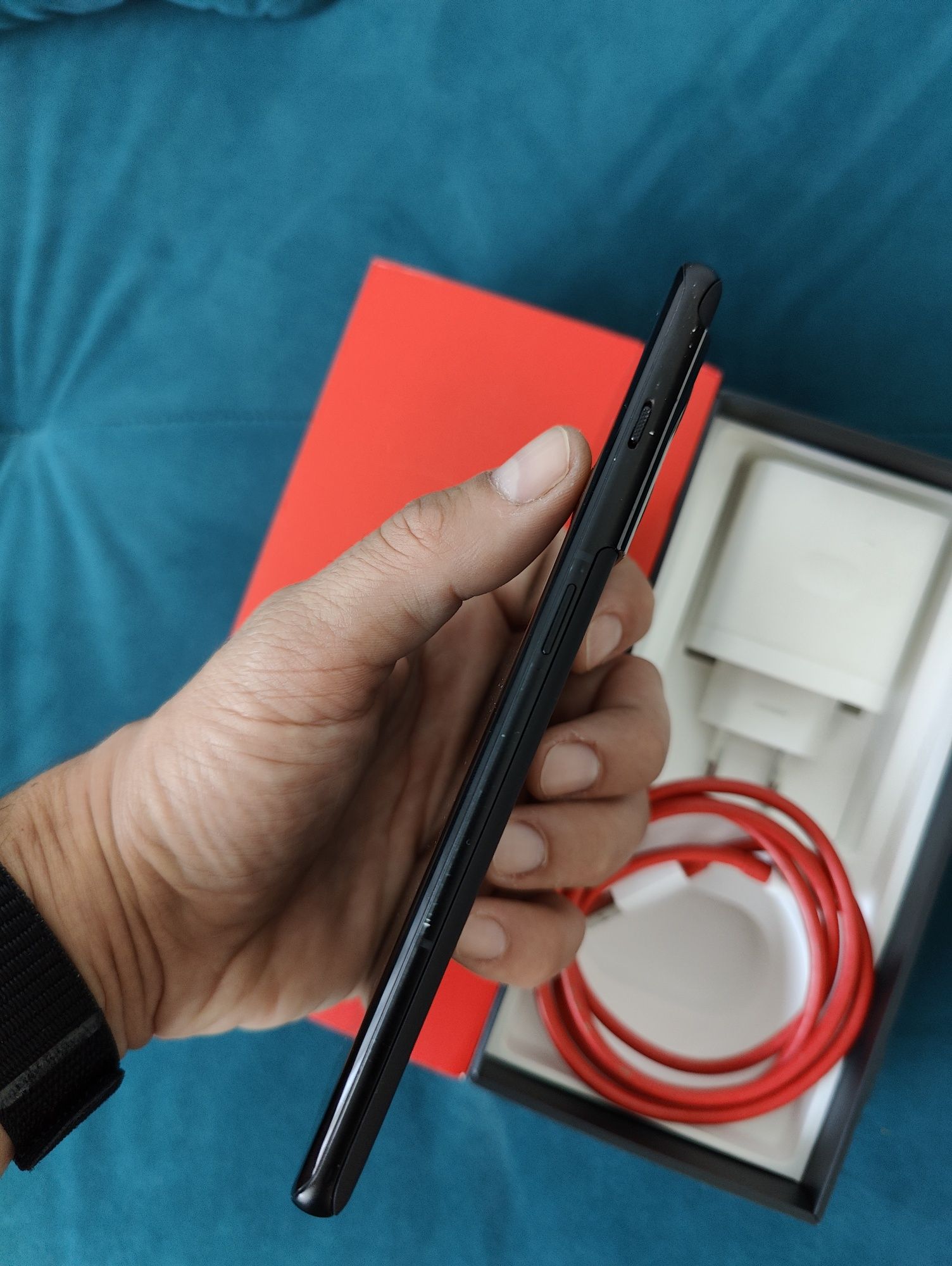 Oneplus 10 pro 256GB 12GB ram
