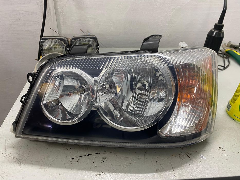 Фары Toyota HIGHLANDER 00-03 Г