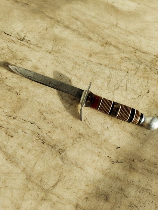 Стар ловджийски нож..