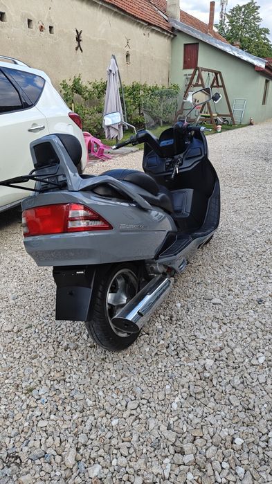 Vând Suzuki burgman 400