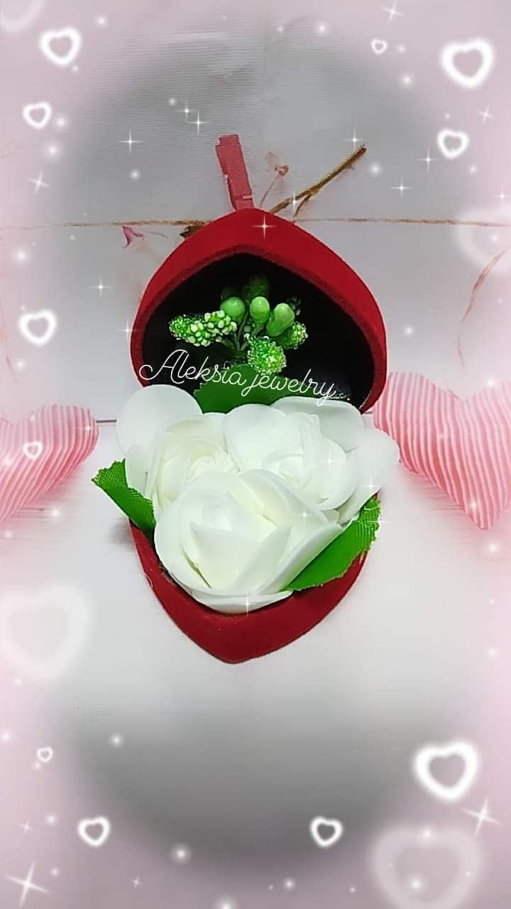 Ръчна изработка Бюджетни  букети подаръци с вечна роза в кутия рози