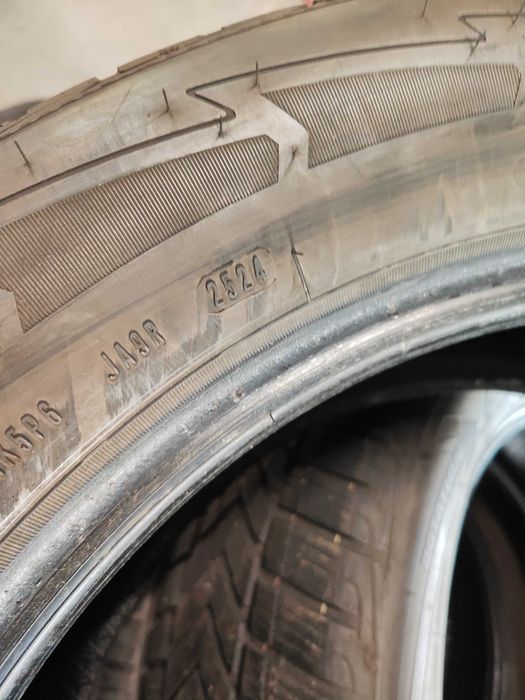 2бр.зимни гуми 255/55/19 Goodyear