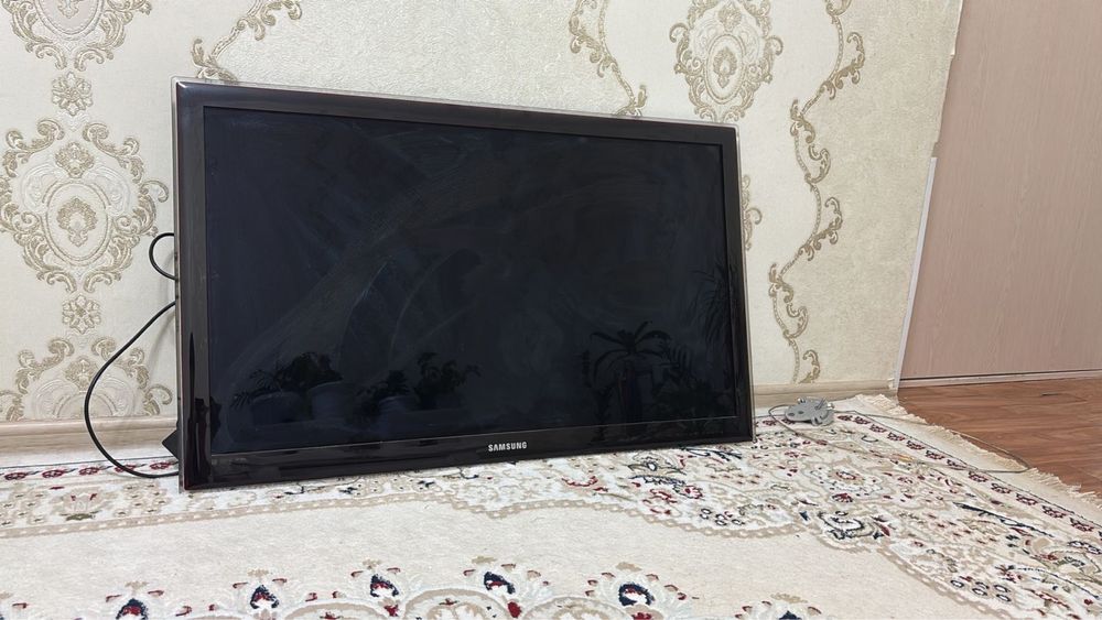 Продам тв отлич состаяние