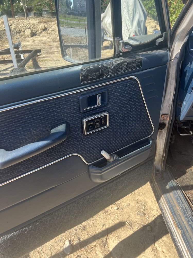 Vand Mitshubishi Pajero MK1