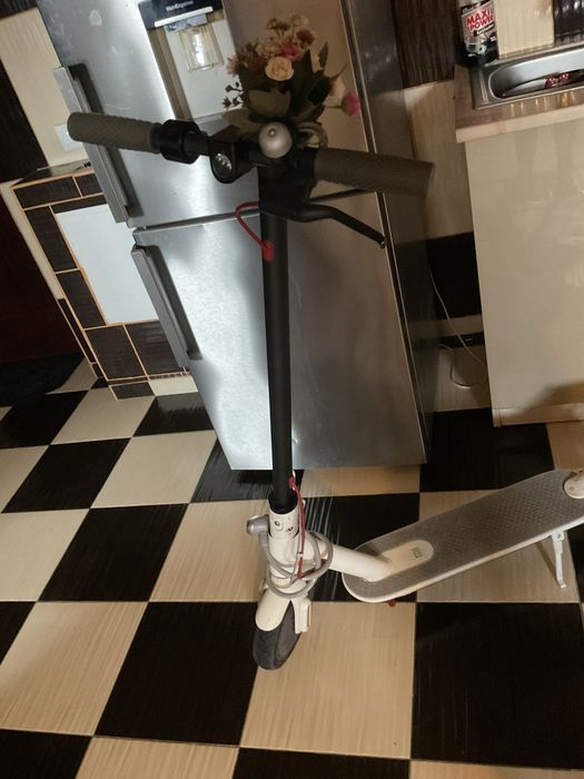 Trotineta electrica Xiaomi MI 365