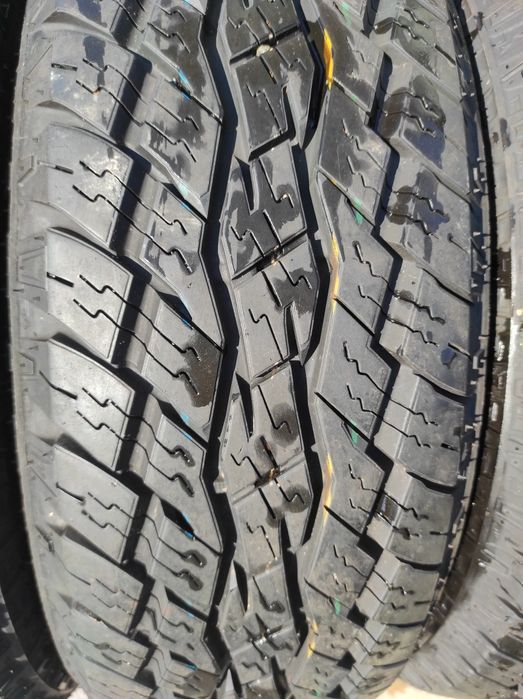 215/65/16 TOYO A/T