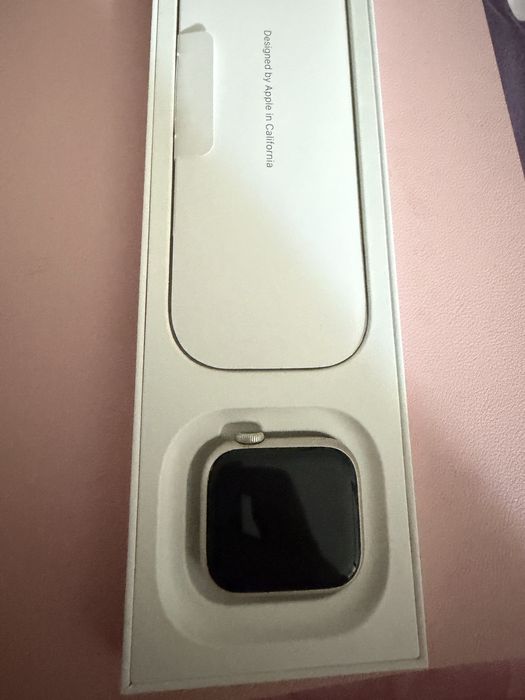 Продава Apple Watch Serie 8;41mmStarlight Alu