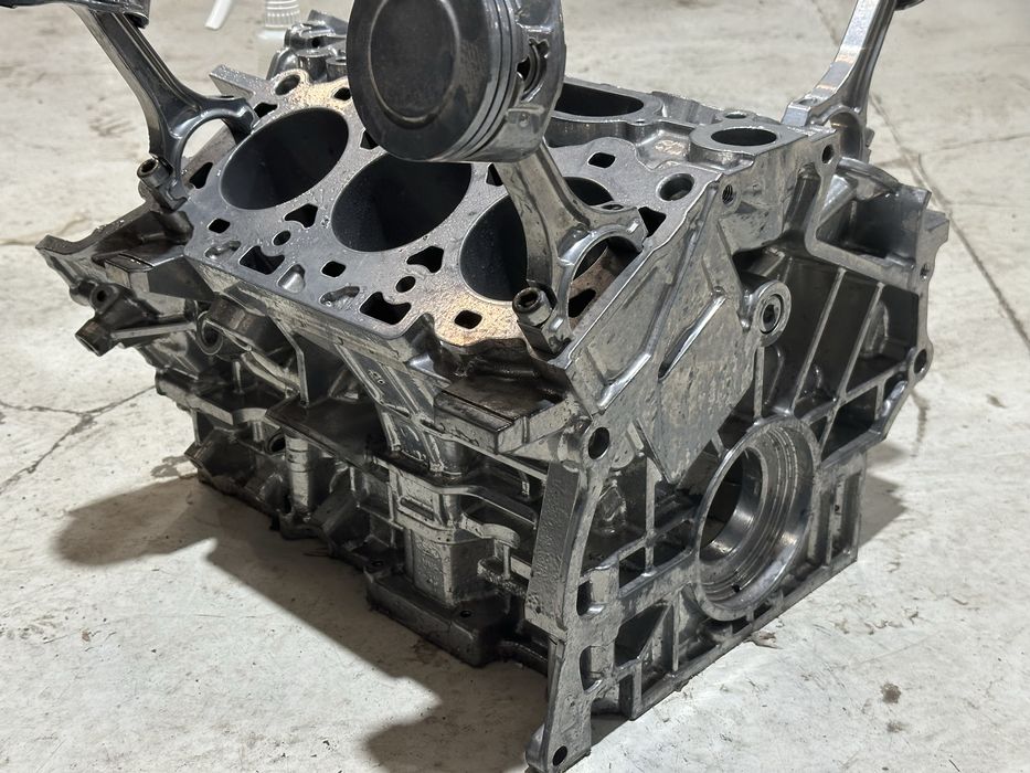 Masuta cafea motor V6 (vopsea crom) Bucuresti