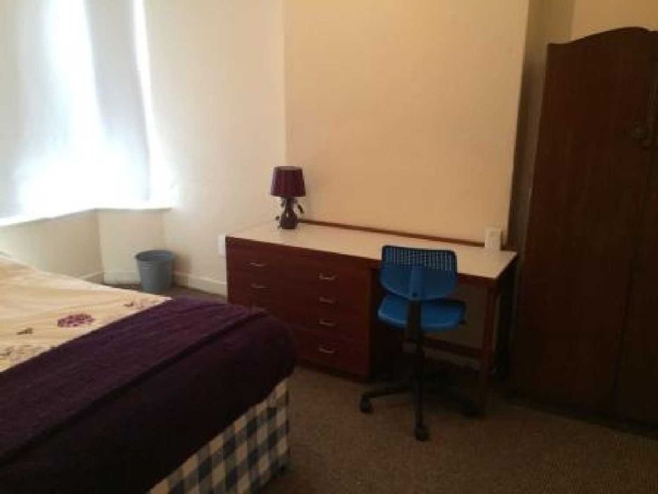 Дава се под наем Двустаен апартамент в София, Център - 55 кв.м за 397.8 € - Снимка #3