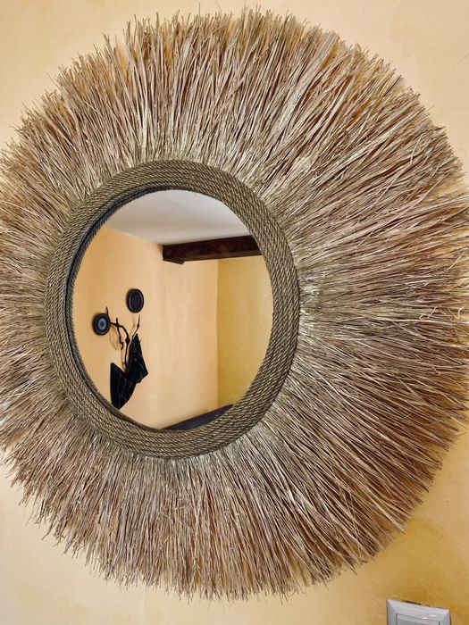 Дизайнерски огледала по мярка – добави уют и артистичност