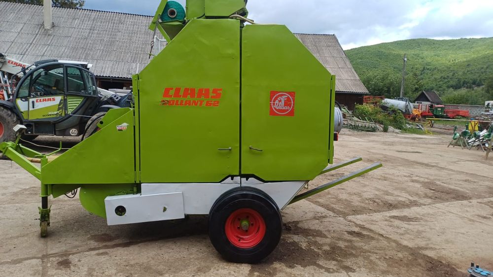 Claas Rollant 62 S.Balotiera rotunda. Recent adusa din Germania
