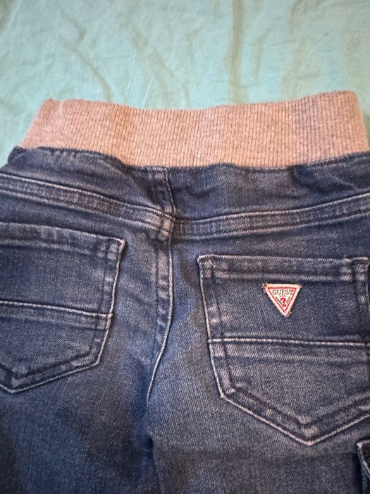 Guess- детски дънки 3 г
