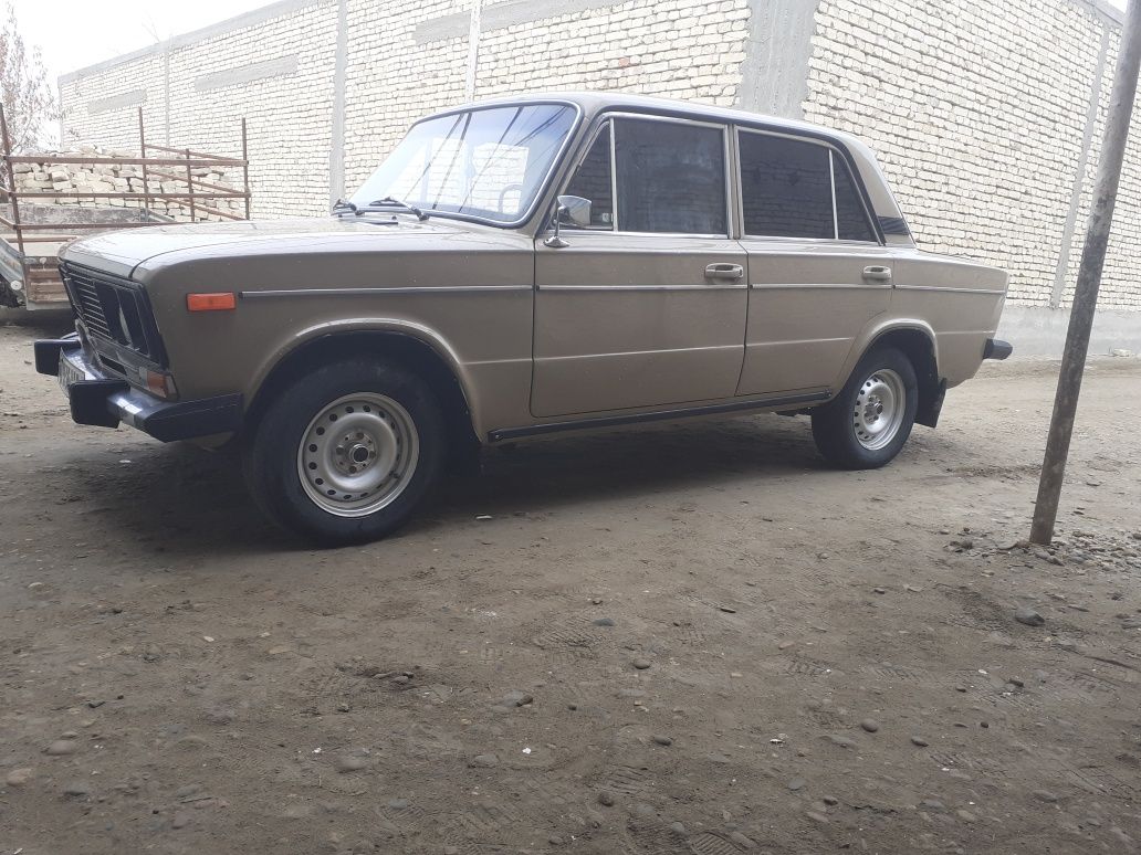 Avtomobil vaz 2106 sotiladi