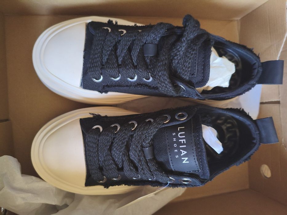 Lufian  сникърси