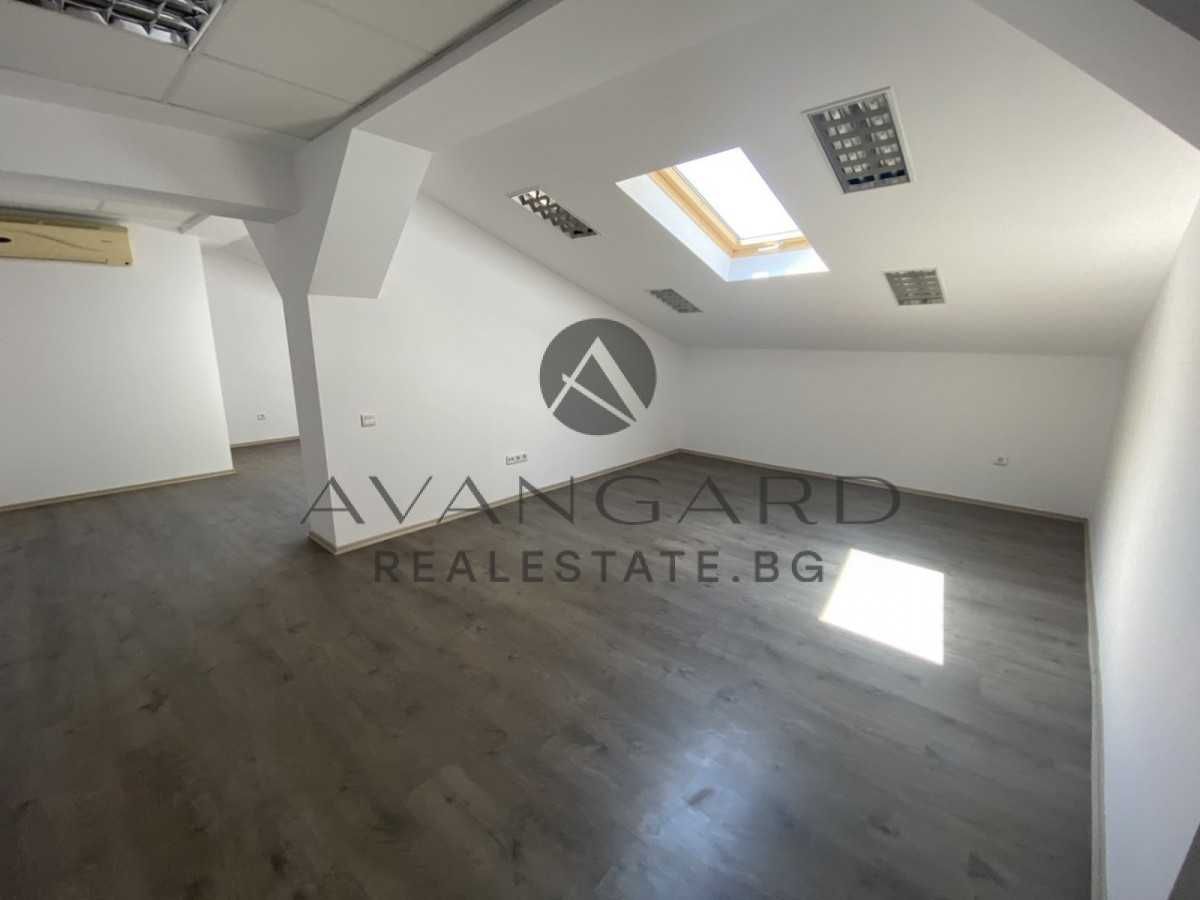 Продава се Офис в Пловдив, Център - 213 кв.м за 918 €/кв.м - Снимка #7