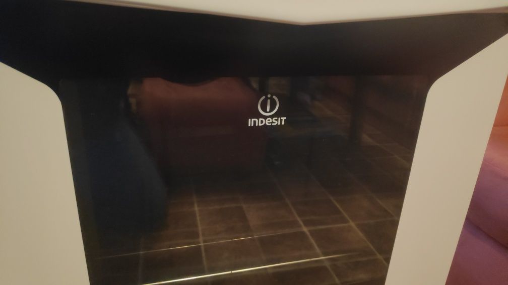 Продавам - готварска печка Indesit
