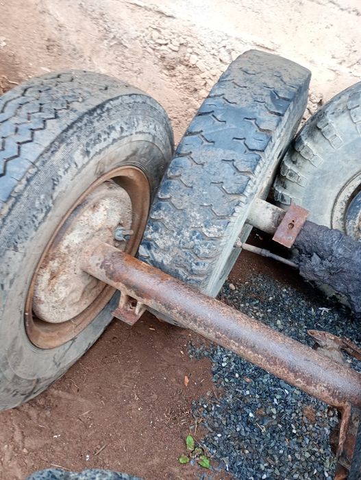 Axa remorca cu roti