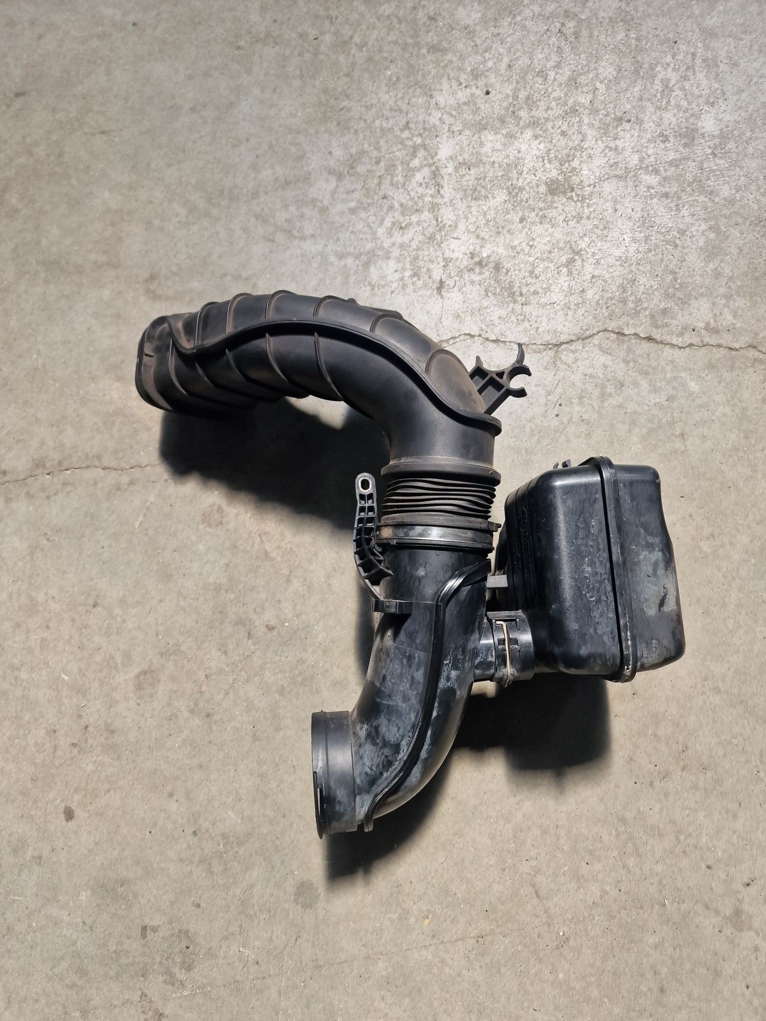 Tubulatura captor aer turbo bmw x3 f25 f10 f11 520d n47 184cp