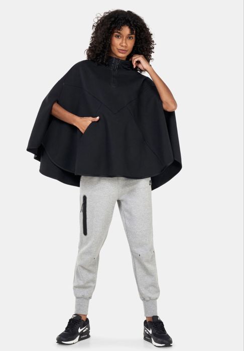 Nike Sportwear Tech Fleece Poncho Black Size M