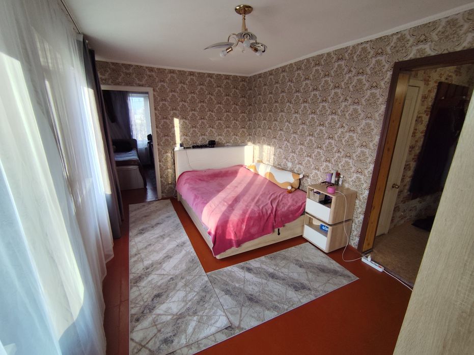 Продам спальный гарнитур