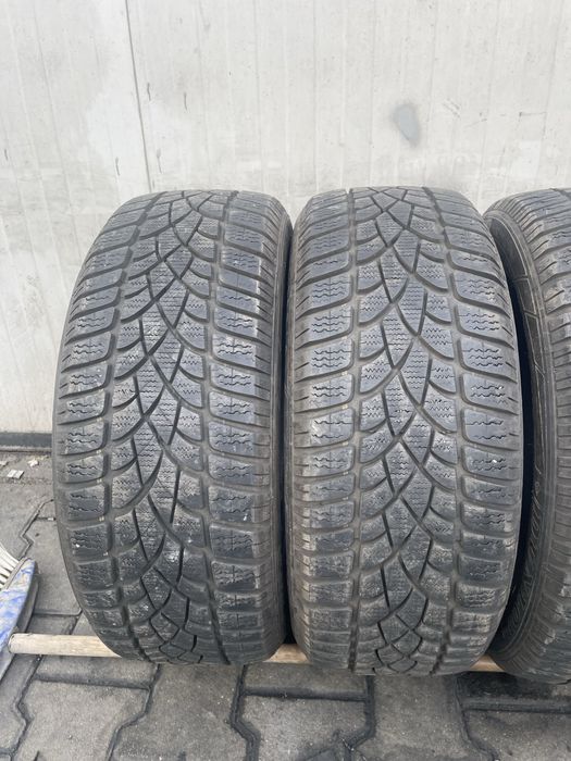 Vand set de 4 anvelope iarna 195 50 16 Dunlop 7mm