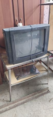 Продается старый телевизор в хорошем состоянии!