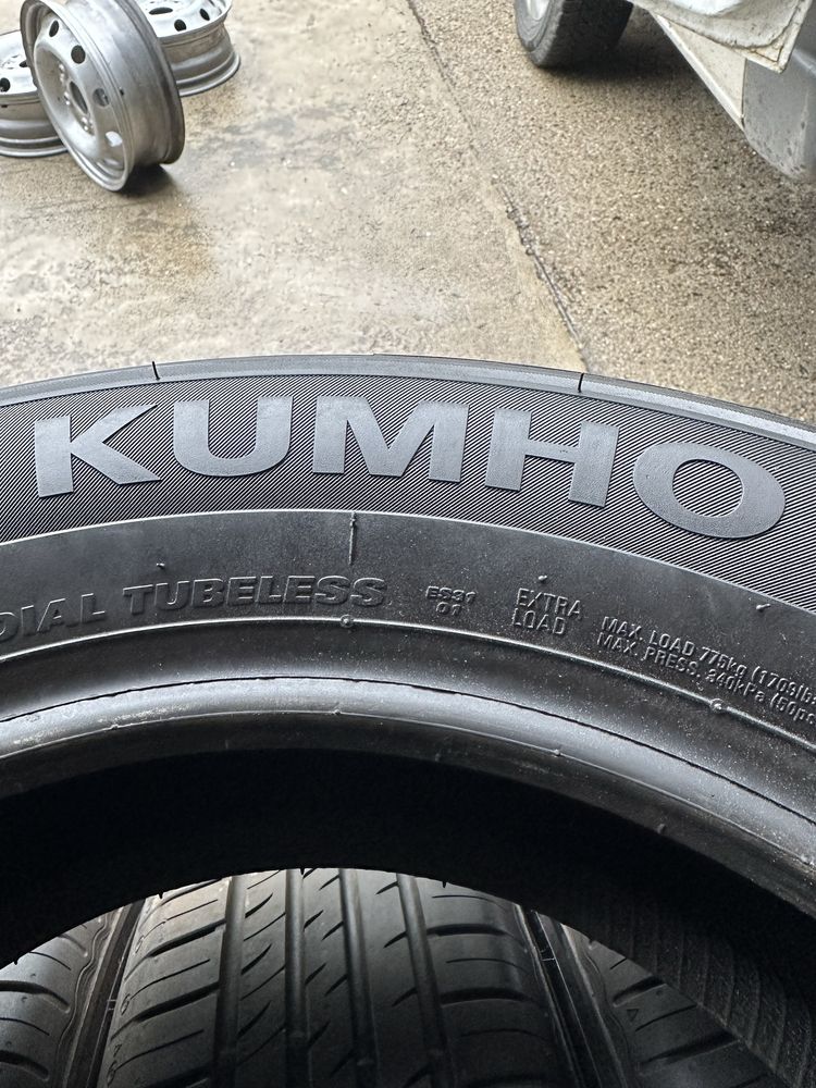 Гуми 215/60/16 Kumho