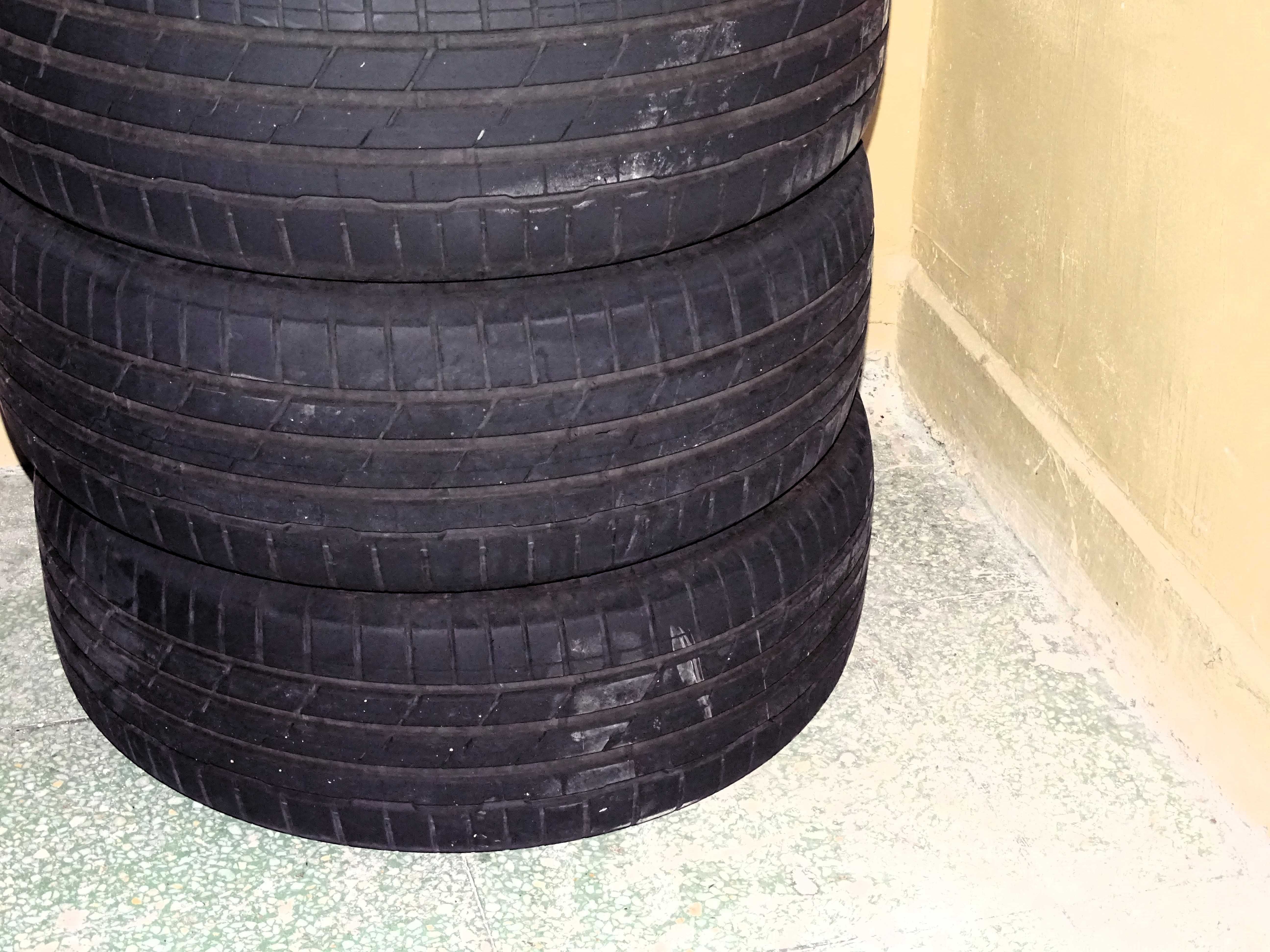 Продавам 4 бр. летни гуми HANKOOK 225/55 R17 производство Унгария 2022