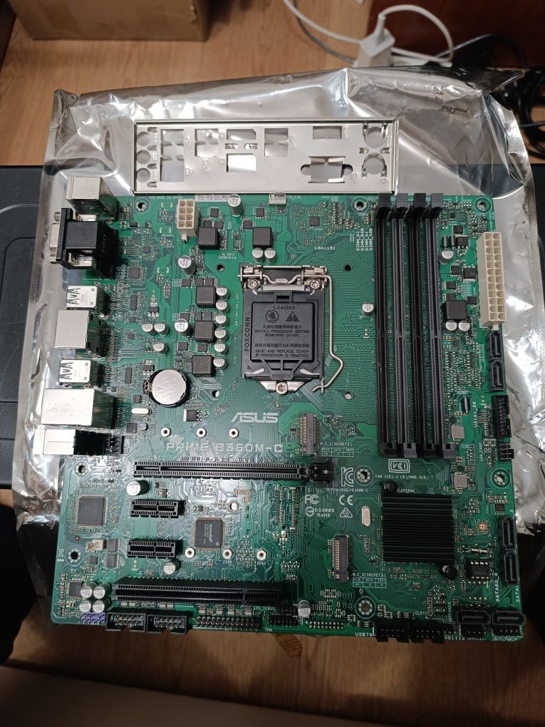 Продам материнскую плату Asus B360m-c