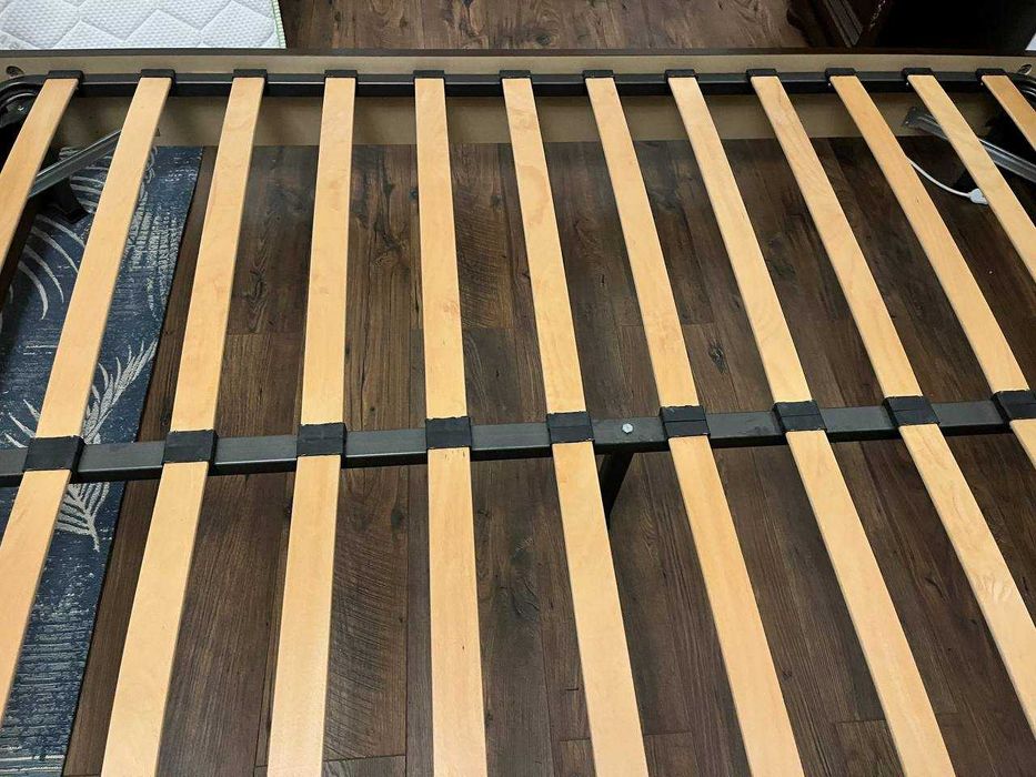 Vând somieră 160x200 cm