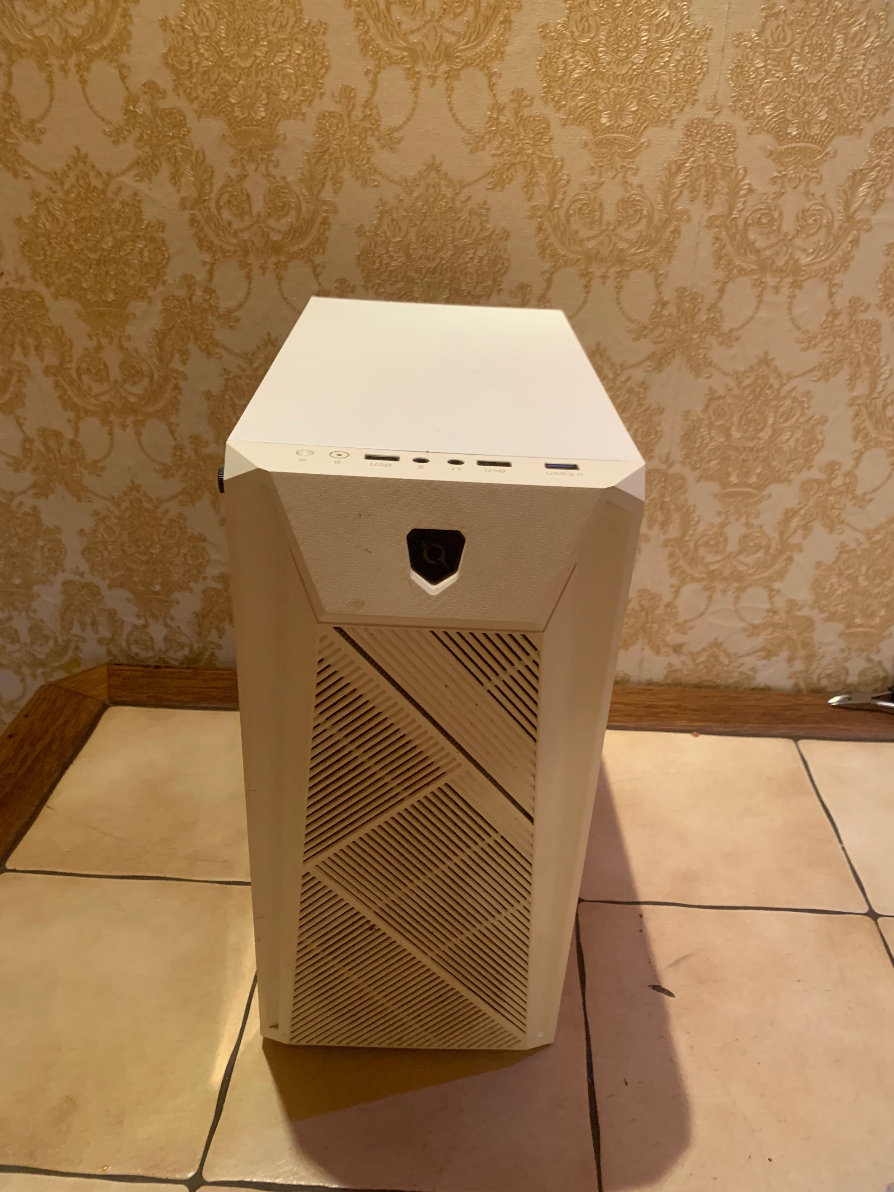 Vand Pc Gaming pret negociabil
