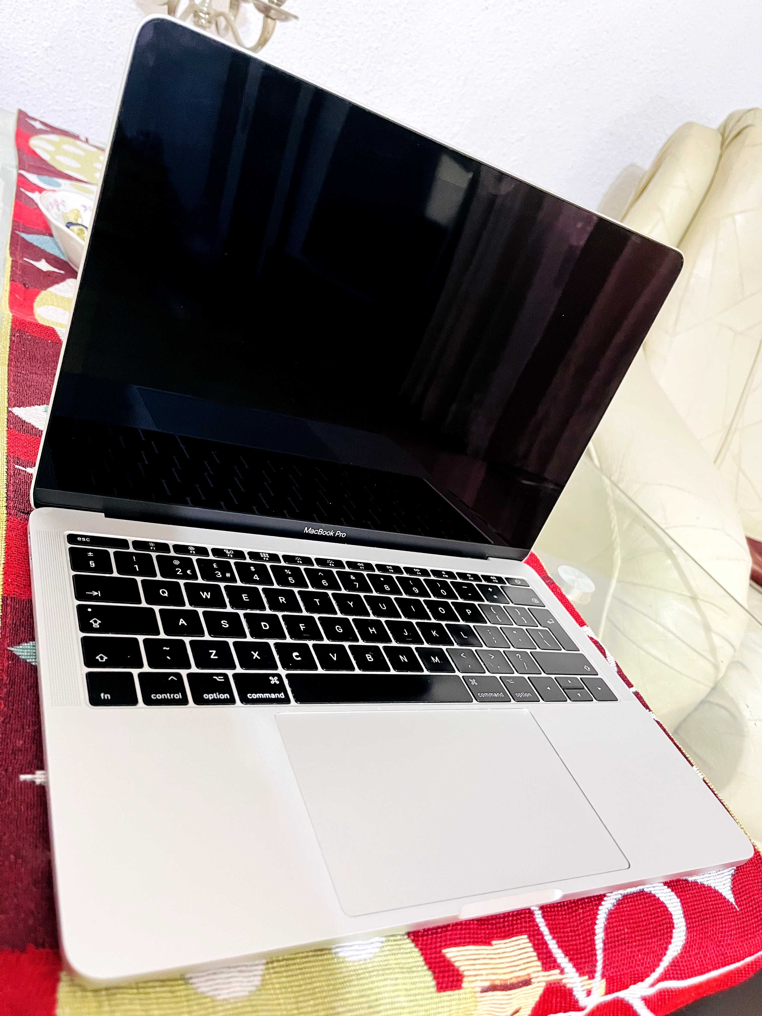Apple MacBook PRO 13' A1708 mid 2017 i7 2.5Gz 16GB 256 GB NVMe Silver