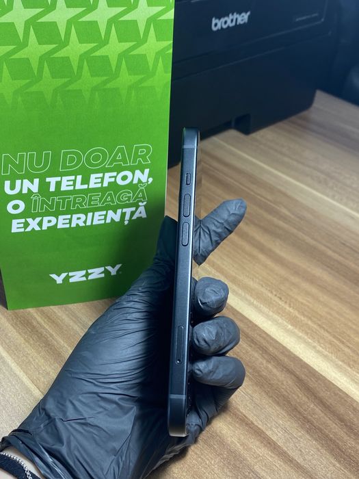 iPhone 15 / 256 GB / Sănătate baterie 100% / Nou desigilat